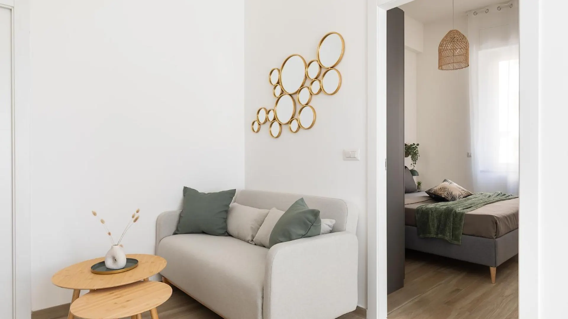 Luni 4 - Design Trilo Suite -M3- 8 Min Dal Duomo Milan Apartment