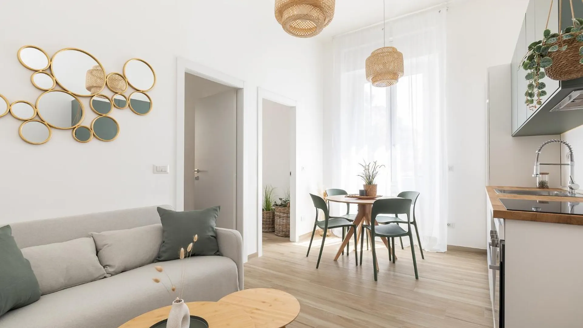 Apartment Luni 4 - Design Trilo Suite -M3- 8 Min Dal Duomo Milan Italy