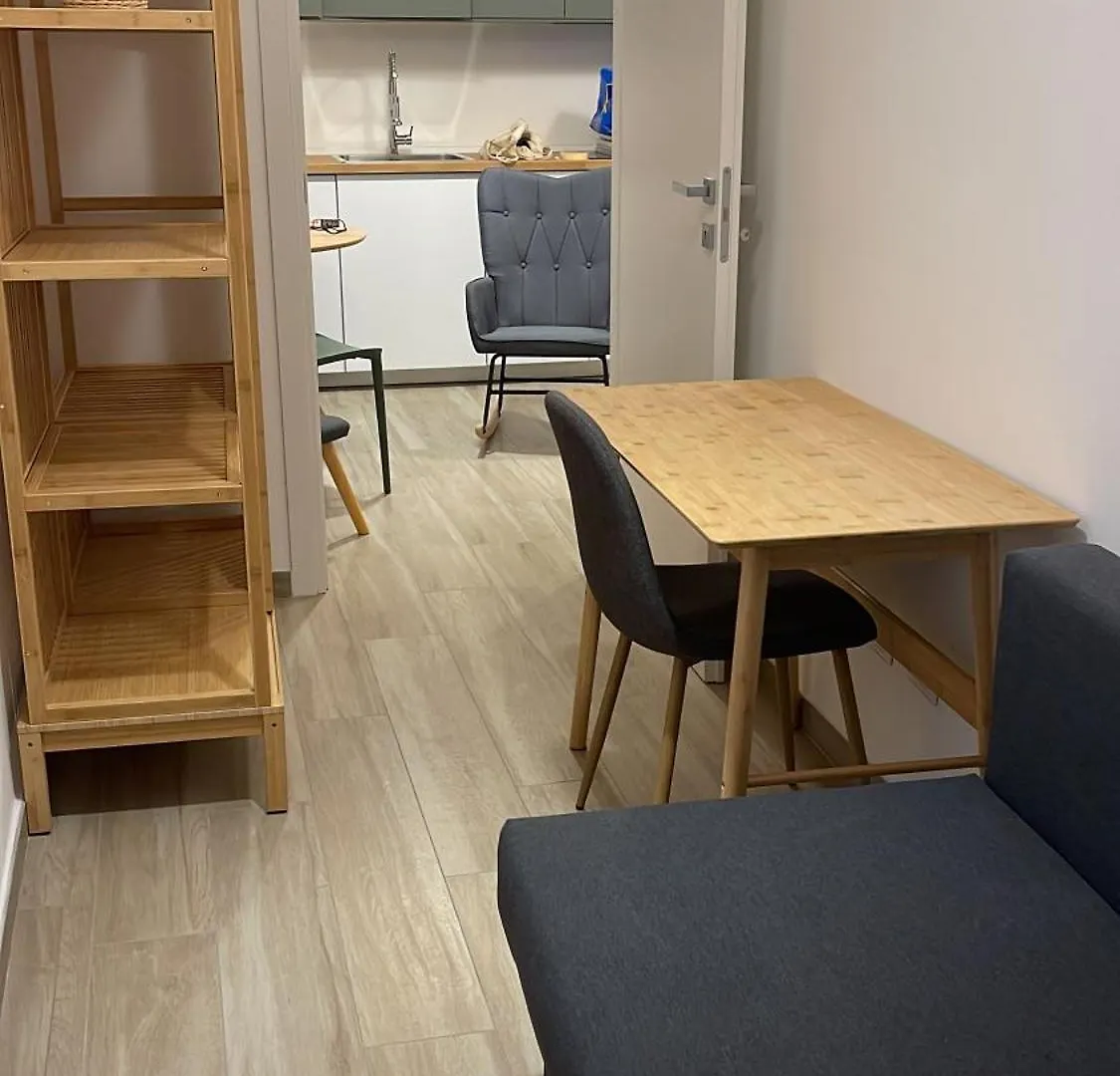 Apartment Luni 4 - Design Trilo Suite -M3- 8 Min Dal Duomo Milan