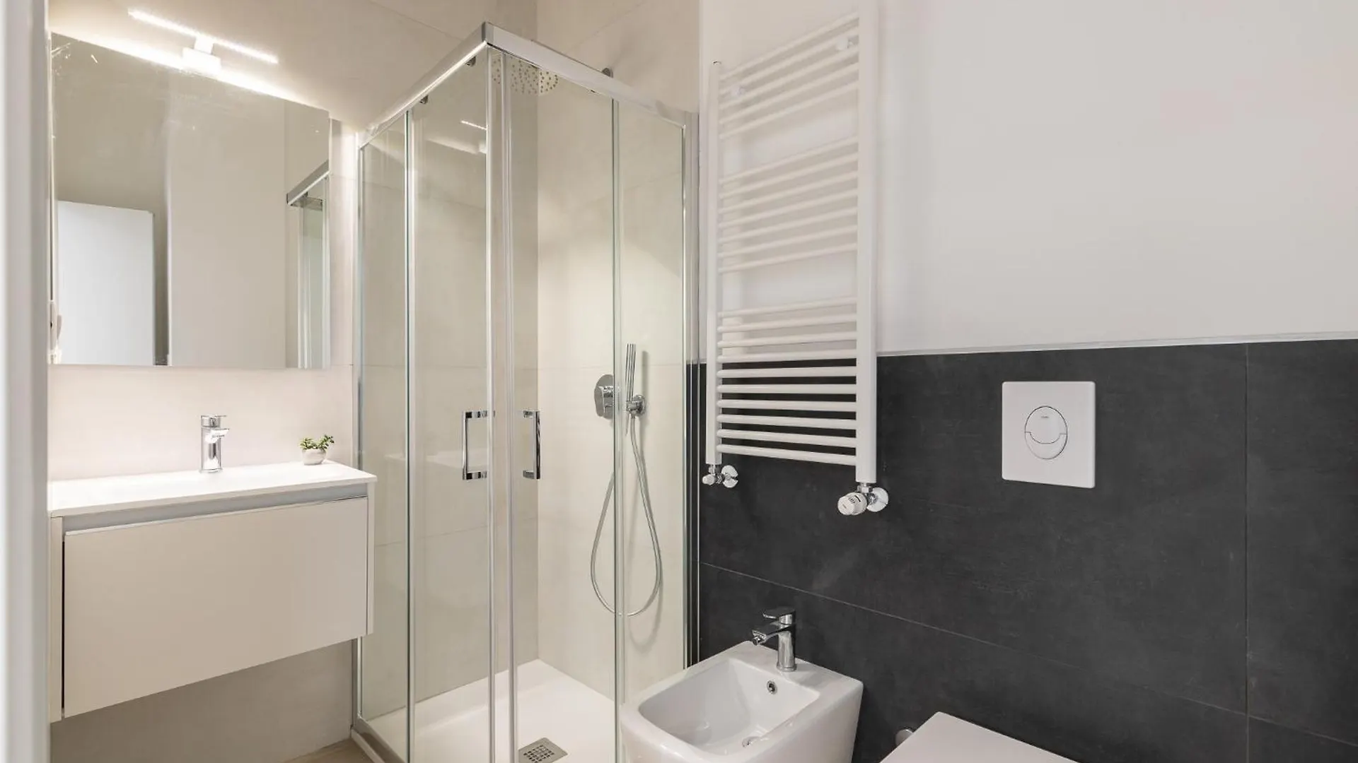 Luni 4 - Design Trilo Suite -M3- 8 Min Dal Duomo Milan Italy